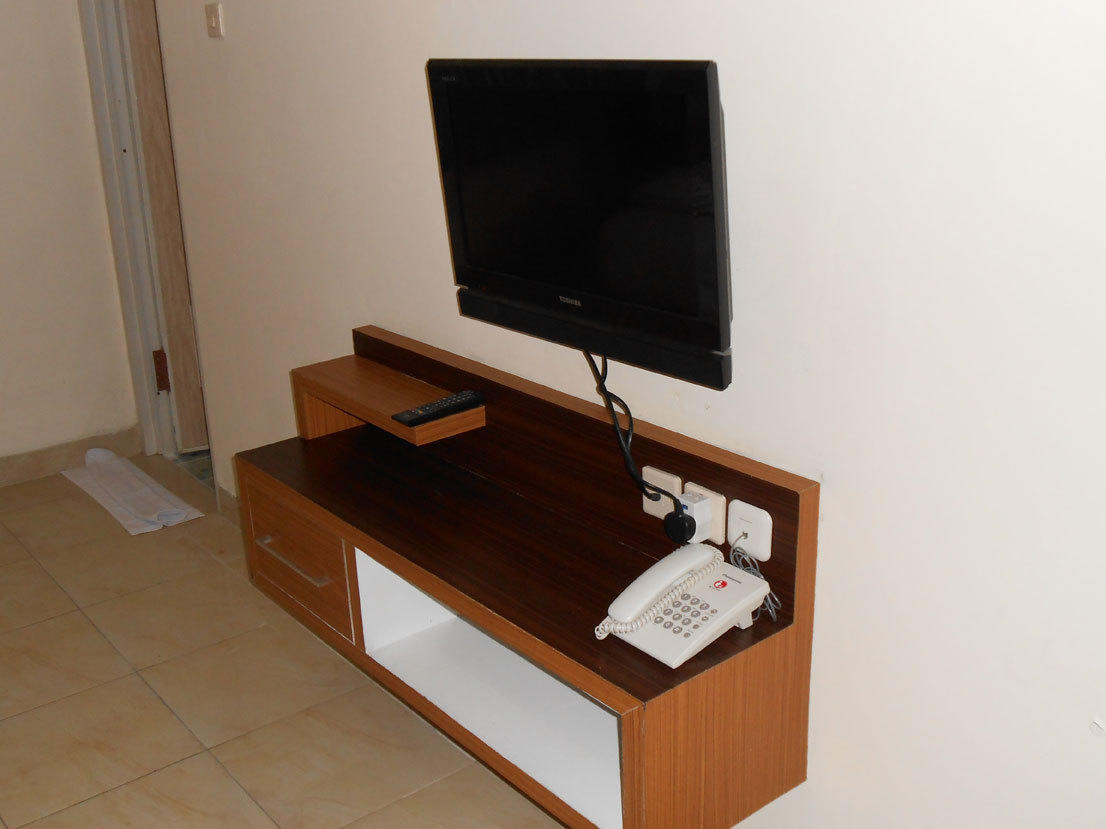 Pineapple Mansion Hotel Surakarta  Room photo